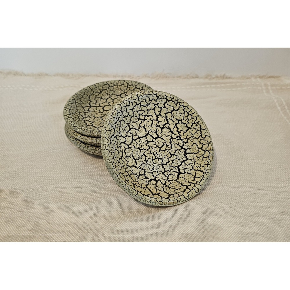 Crackle Designed Set Of 4 Dishes Or Coasters